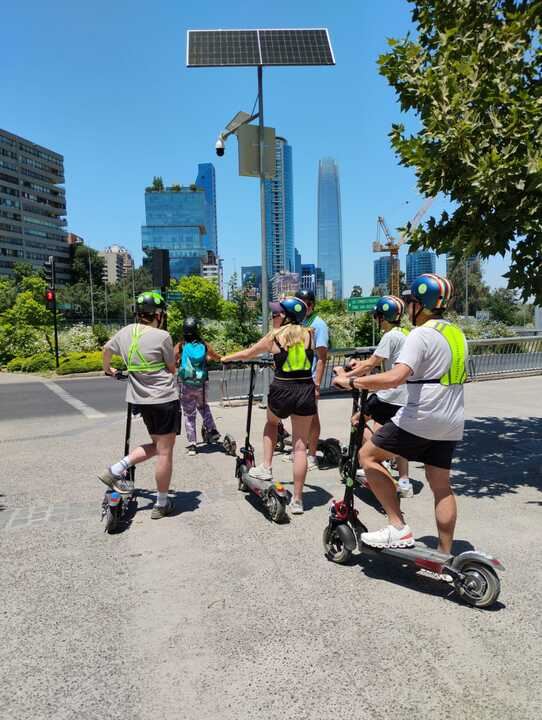Passeio De Scooter Pela Cidade E Natureza De Santiago (5)