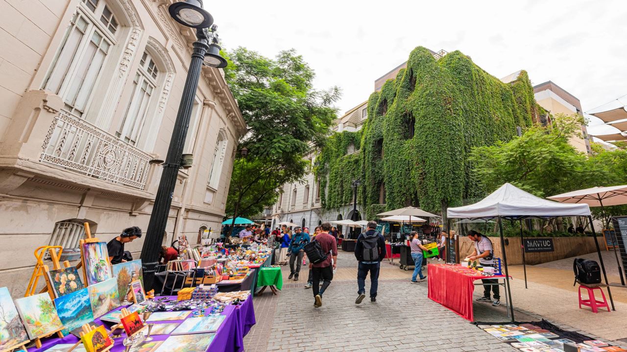 Experiencia Culinaria En Lastarria: Vinos, Historia Y Sabores De Chile foto 1