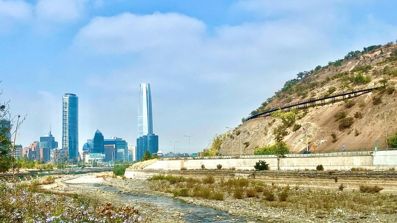 Sanhattan Walking Tour: Modernidad, Arquitectura Y Vistas 360 (4)