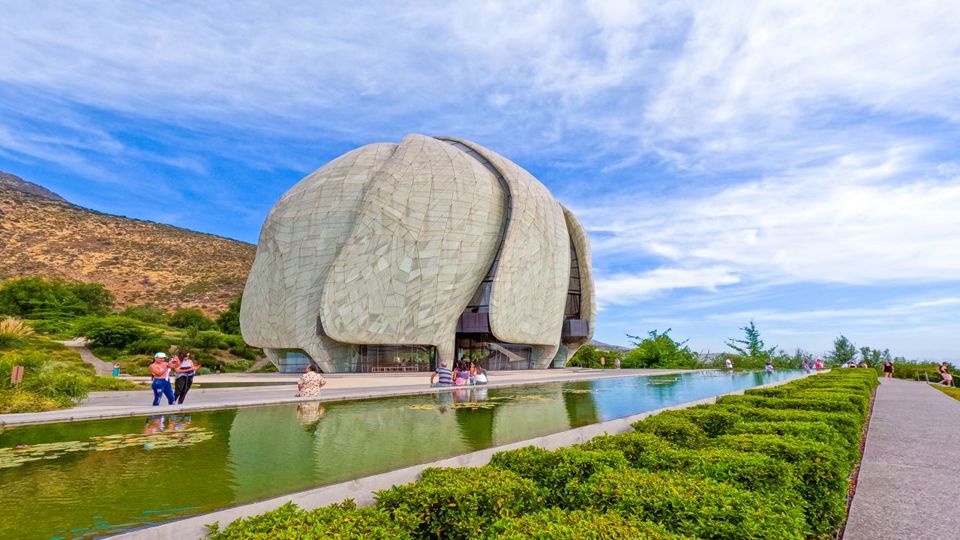 Sunset Sky Costanera And Bahá`í Temple

 foto 1